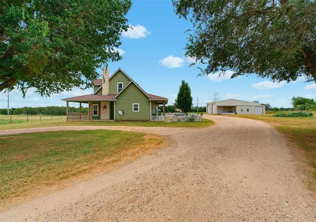 Photo 4 of Single family home for sale at 4493 County Rd 304, Rockdale, TX 76567 | MLS# 2879406 | Listing updated on 2026-10-07