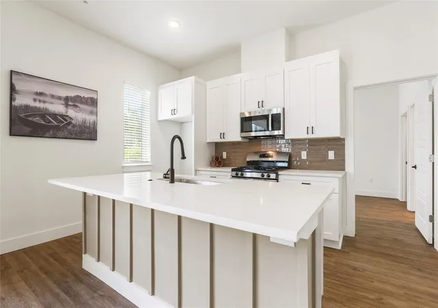 Photo 3 of Condo for sale at 1811 Webberville Rd #1206, Austin, TX 78721 | MLS# 2366705 | Listing updated on 2026-09-01