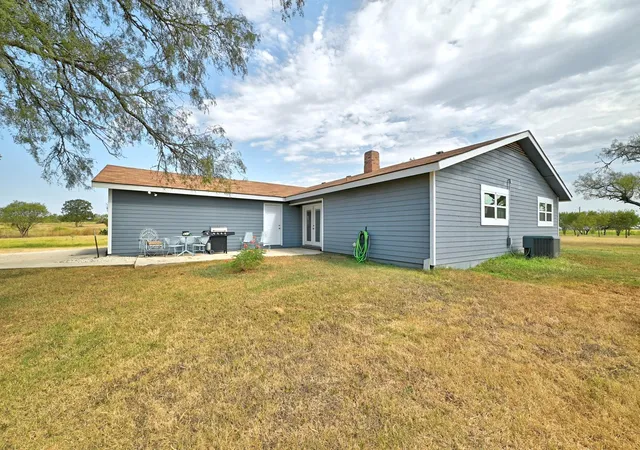 Single family home for sale at 311 Salt Lake Rd, Luling, TX 78648 | MLS# 7781961