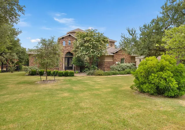 Photo 2 of Single family home for sale at 174 Estrella Xing, Georgetown, TX 78628 | MLS# 6460418 | Listing updated on 2026-08-26
