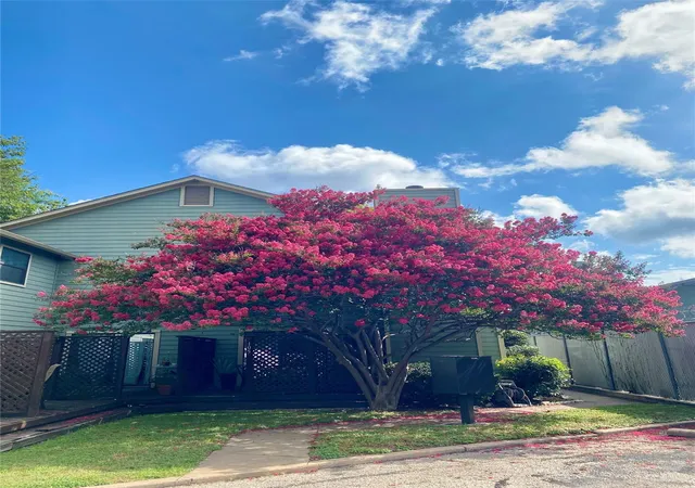 2nd image of 900 Taulbee Ln #106, Austin, TX 78757 | MLS# 9697530