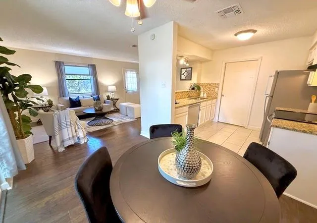 5th image of 900 Taulbee Ln #106, Austin, TX 78757 | MLS# 9697530