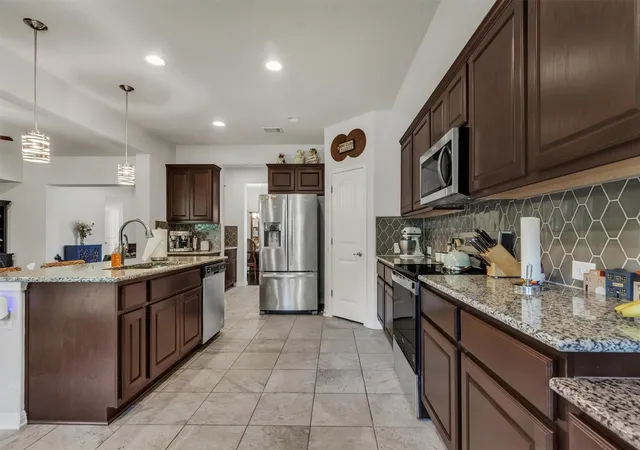 5th image of 104 Harris Hawk Cv, Cedar Creek, TX 78612 | MLS# 4026527
