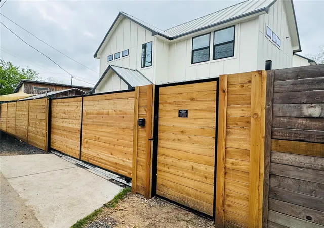 Photo 27 of Single family home for sale at 2104 E 2nd Street #2, Austin, TX 78702 | MLS# 3659915 | Listing updated on 2026-08-12