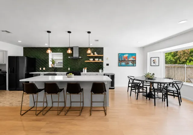 2nd image of 6569 Fair Valley Trl, Austin, TX 78749 | MLS# 7042836