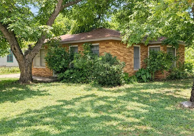 Homes for sale in Rockdale, TX | 608 Green St, Rockdale, TX 76567 | MLS# 2762295