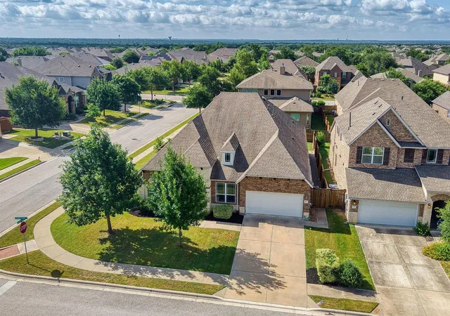 Photo 3 of Single family home for sale at 101 Cyn Lake Ln, Georgetown, TX 78628 | MLS# 5792368 | Listing updated on 2026-08-29