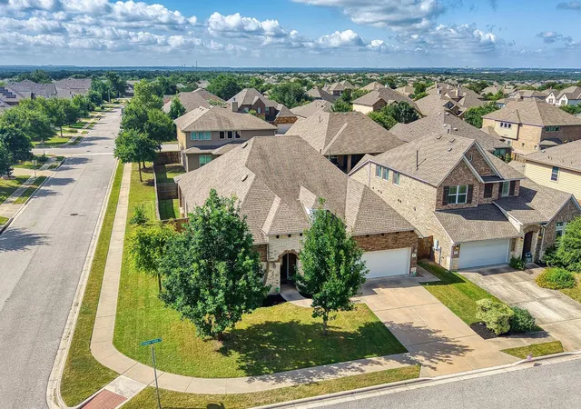 Photo 3 of Single family home for sale at 101 Cyn Lake Ln, Georgetown, TX 78628 | MLS# 5792368 | Listing updated on 2026-10-03