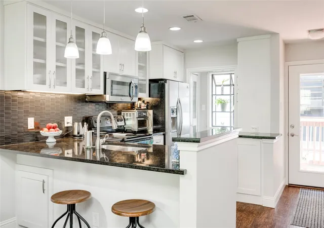 5th image of 2215 Post Rd #2076, Austin, TX 78704 | MLS# 3674556