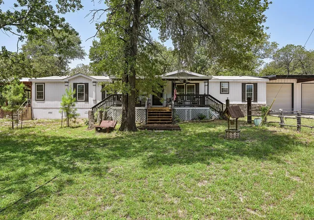 1st image of 541 Hidden Oaks Dr, Elgin, TX 78621 | MLS# 7378589