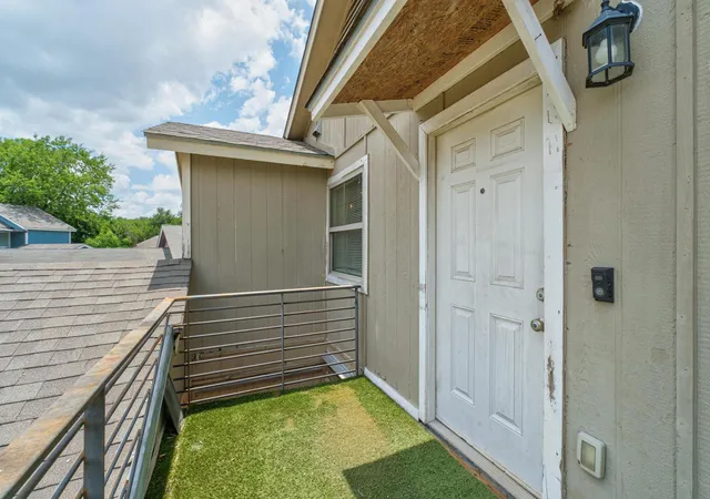Photo 3 of Sale Pending at 5006 Cape Verde Cv, Austin, TX 78744 | MLS# 5796120 | Listing updated on 2026-09-19