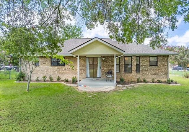 Photo 2 of Single family home for sale at 1237 Oleander Dr, New Braunfels, TX 78130 | MLS# 4895916 | Listing updated on 2026-09-04