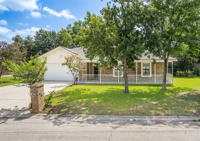 Photo 3 of Single family home for sale at 1237 Oleander Dr, New Braunfels, TX 78130 | MLS# 4895916 | Listing updated on 2026-09-04