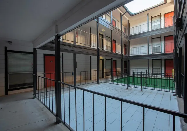 4th image of 2803 Hemphill Park #B-201, Austin, TX 78705 | MLS# 6546014