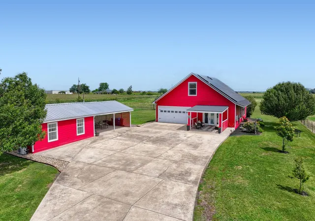 2nd image of 210 Battleground Cir, Taylor, TX 76574 | MLS# 3177141