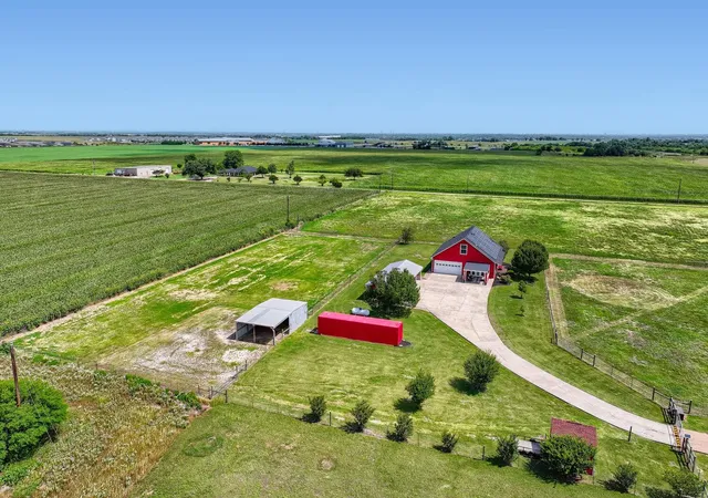 3rd image of 210 Battleground Cir, Taylor, TX 76574 | MLS# 3177141