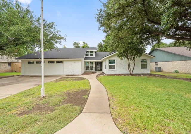 1st image of 1403 Stone Ridge Dr, Taylor, TX 76574 | MLS# 4964921