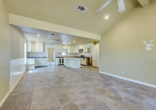 3rd image of 122 Winding Creek Rd, Spicewood, TX 78669 | MLS# 5365251