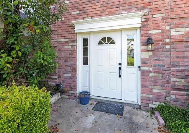 Photo 2 of Single family home for sale at 900 Oakcrest Cir, Cedar Park, TX 78613 | MLS# 9394597 | Listing updated on 2026-09-05