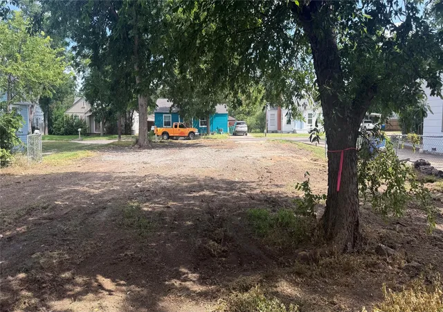5th image of 1312 Wallace St, Taylor, TX 76574 | MLS# 9744935