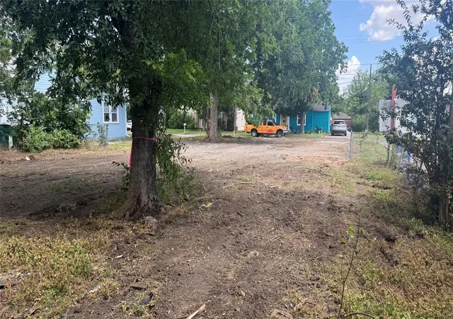 7th image of 1312 Wallace St, Taylor, TX 76574 | MLS# 9744935