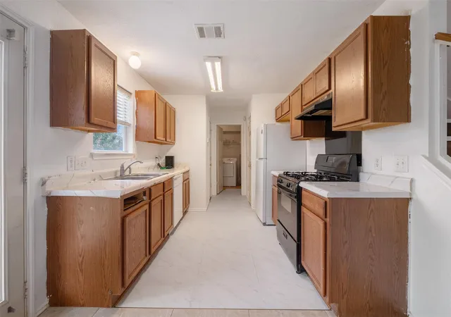 4th image of 800 Rubles Ct, Leander, TX 78641 | MLS# 1213831