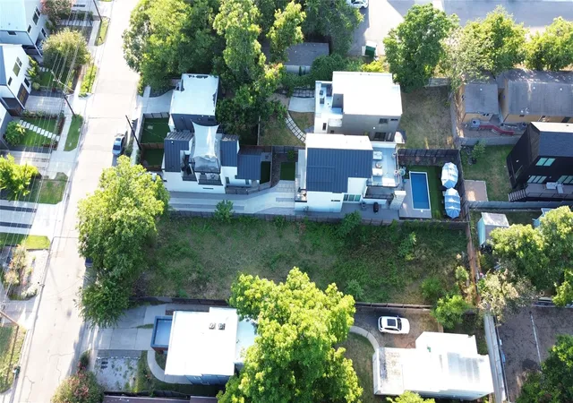 5th image of 2512 E 4Th St, Austin, TX 78702 | MLS# 8083469