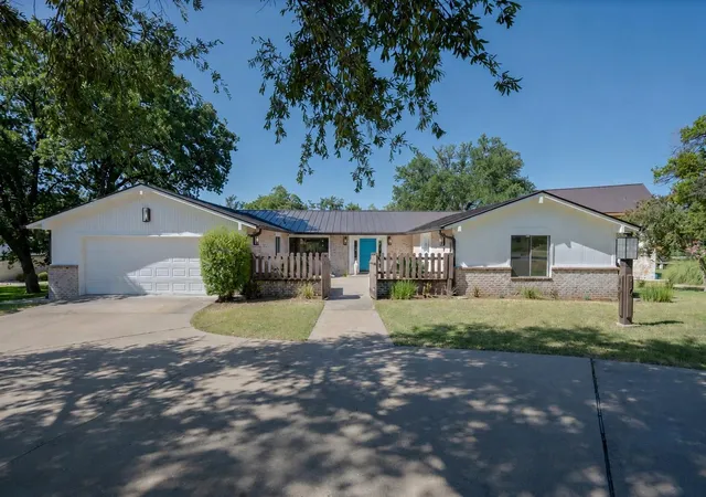 1st image of 101 Third Sid W, Marble Falls, TX 78657 | MLS# 2379325