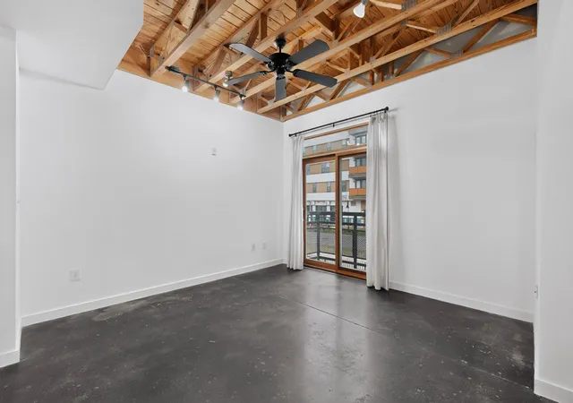 4th image of 1601 E 5Th St #211, Austin, TX 78702 | MLS# 4822910
