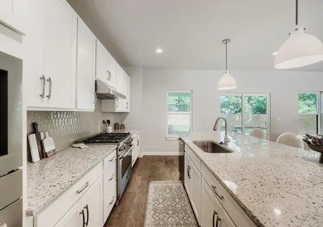 5th image of 8012 Gault St, Austin, TX 78757 | MLS# 2468206