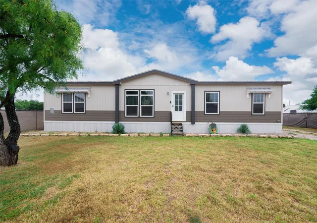 2nd image of 1106 Hi Line Dr, Buchanan Dam, TX 78609 | MLS# 6727608