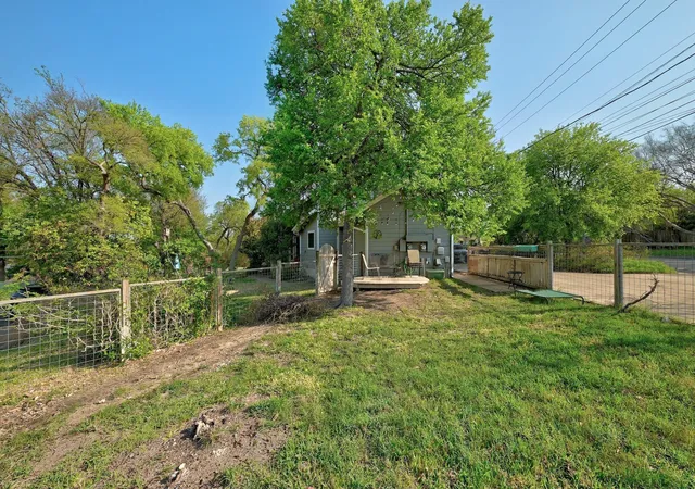 Photo 2 of Single family home for sale at 1811 W 39th Street #A/B, Austin, TX 78731 | MLS# 4861002 | Listing updated on 2026-07-16