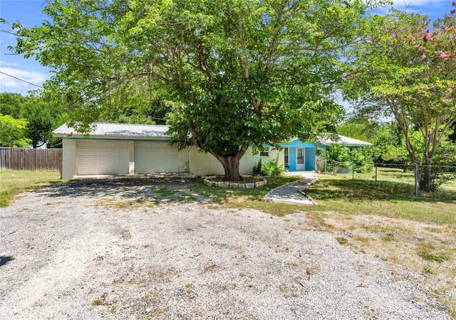 Photo 3 of Single family home for sale at 505 Chisum Trl, Burnet, TX 78611 | MLS# 9307573 | Listing updated on 2026-08-29