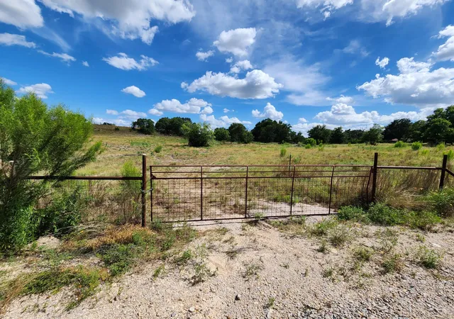 Photo 4 of Single family home for sale at 505 Chisum Trl, Burnet, TX 78611 | MLS# 9307573 | Listing updated on 2026-08-29