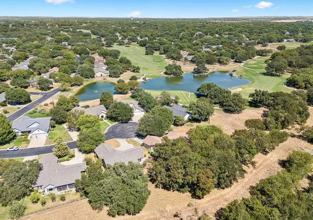 Photo 3 of Sale Pending at 139 Crystal Springs Dr, Georgetown, TX 78633 | MLS# 8818787 | Listing updated on 2026-10-06