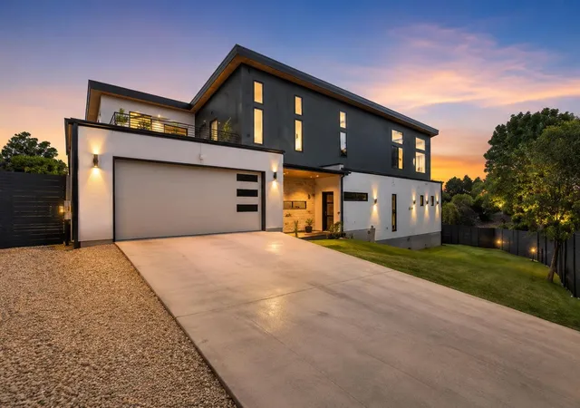 Photo 1 of Single family home for sale at 1712 Saracen Rd, Austin, TX 78733 | MLS# 9936751 | Listing updated on 2026-08-16