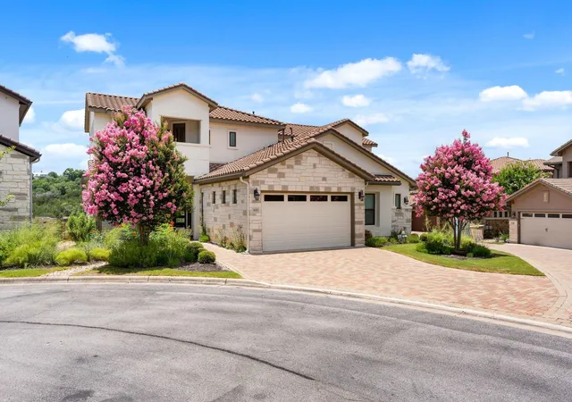 2nd image of 300 Marina View Ct, Lakeway, TX 78734 | MLS# 2262078