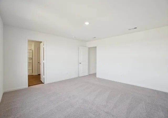 Photo 15 of Single family home for sale at 528 Old Western Pass, Jarrell, TX 76537 | MLS# 7409772 | Listing updated on 2026-07-11