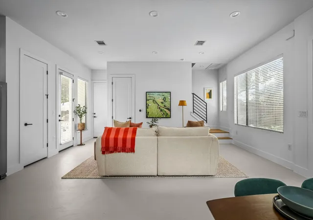 Photo 2 of Condo for sale at 939 E 52nd Street #2, Austin, TX 78751 | MLS# 8706206 | Listing updated on 2026-09-01