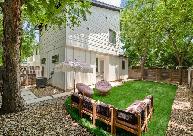 Listing Photo 2 - Condo for sale in building located at 939 E 52nd St, Austin, TX 78751 - Unit #2