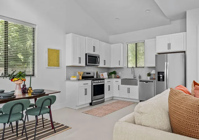 Listing Photo 3 - Condo for sale in building located at 939 E 52nd St, Austin, TX 78751 - Unit #2
