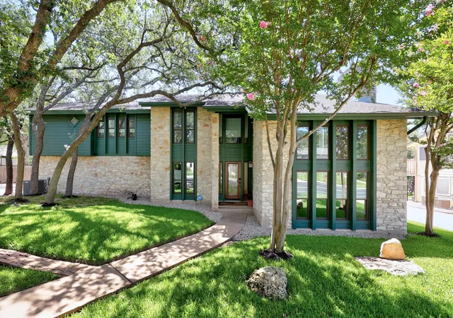 Photo 1 of Single family home for sale at 10805 Spicewood Pkwy, Austin, TX 78750 | MLS# 3885233 | Listing updated on 2026-07-19