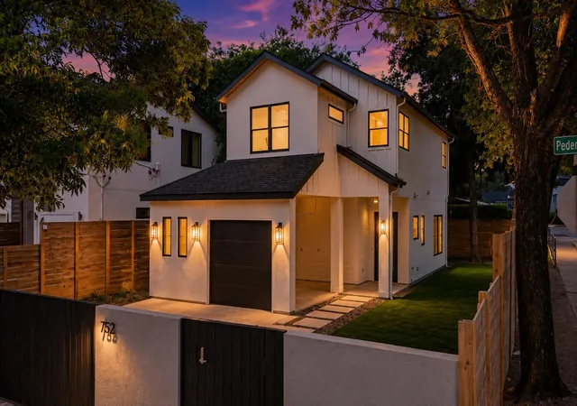 Photo 2 of Single family home for sale at 752 Pedernales St, Austin, TX 78702 | MLS# 5803566 | Listing updated on 2026-07-22
