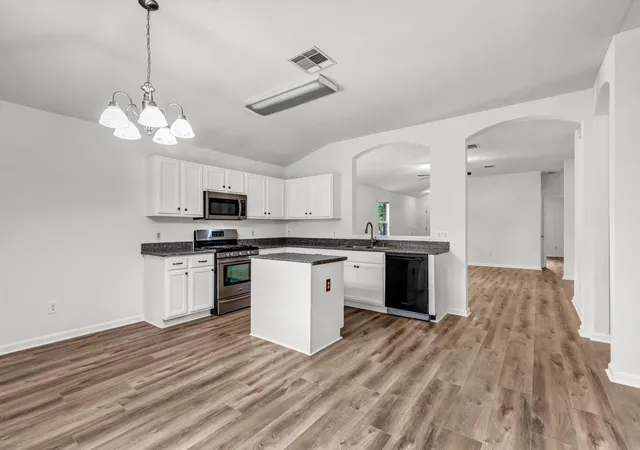Photo 3 of Single family home for sale at 609 Golden Gate Dr, Leander, TX 78641 | MLS# 9361906 | Listing updated on 2026-09-19