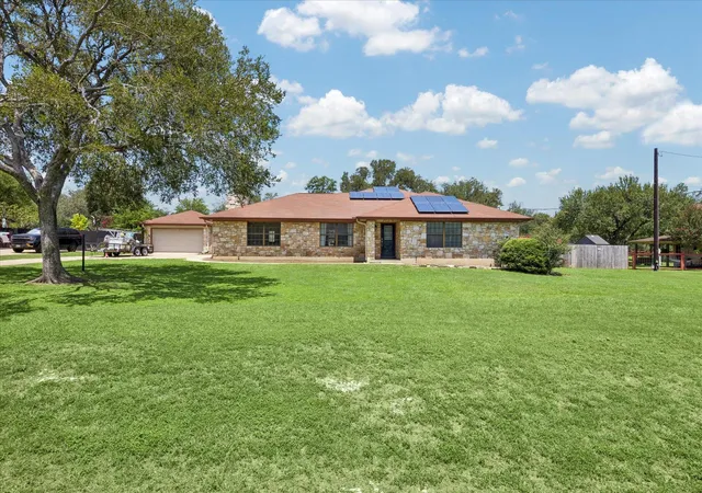 1st image of 208 Maple Dr, Mountain City, TX 78610 | MLS# 9838847