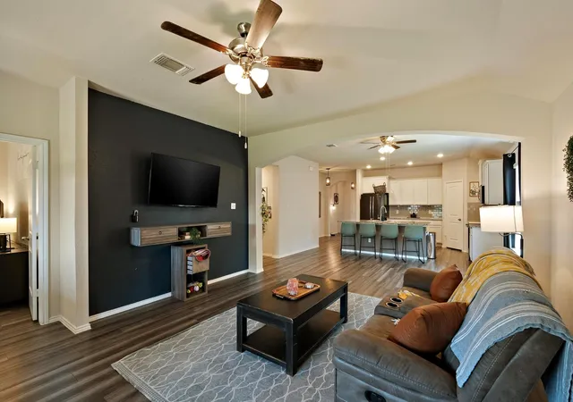 4th image of 112 Pivot Dr, Taylor, TX 76574 | MLS# 4926688