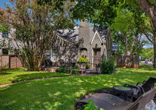 Photo 1 of Single family home for sale at 4214 Sinclair Ave, Austin, TX 78756 | MLS# 4255190 | Listing updated on 2026-09-01