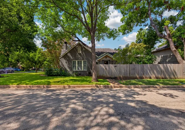 Photo 33 of Single family home for sale at 4214 Sinclair Ave, Austin, TX 78756 | MLS# 4255190 | Listing updated on 2026-09-01