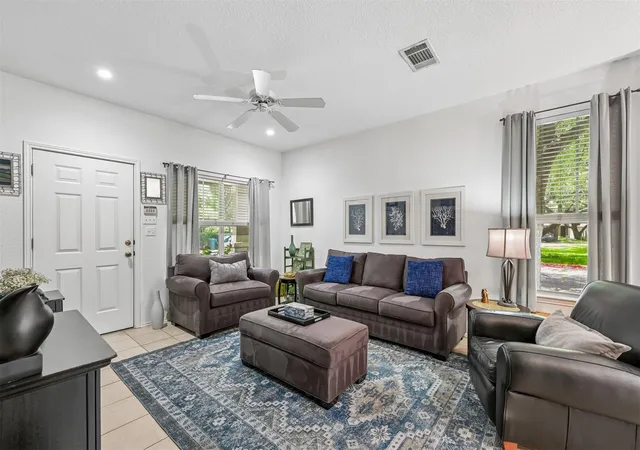 Listing Photo 4 - Condo for sale in building located at 4400 Switch Willo, Austin, TX 78727 - Unit #29