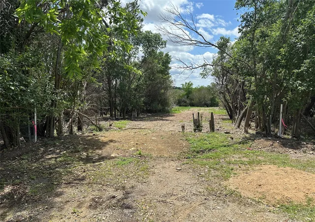 2nd image of 125 Hillcrest Dr, Gatesville, TX 76528 | MLS# 3041126
